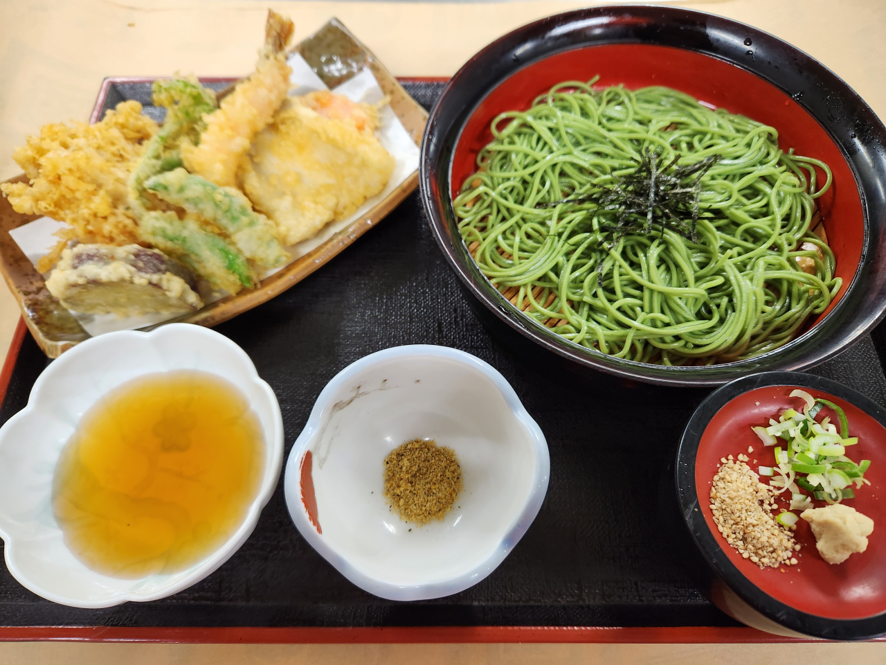 天ざるかぼす麺